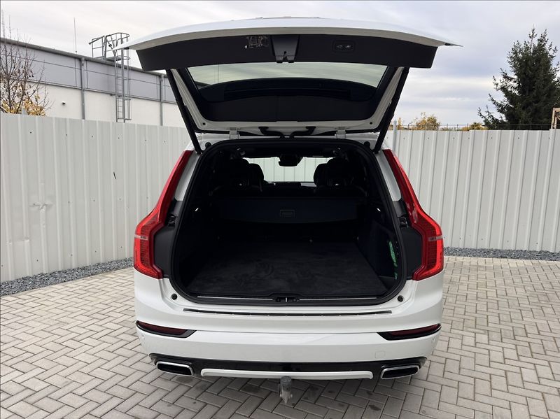Volvo XC90 2,0 T6 AWD Drive-E 2.0L R-Desi - fotka 13 z 50
