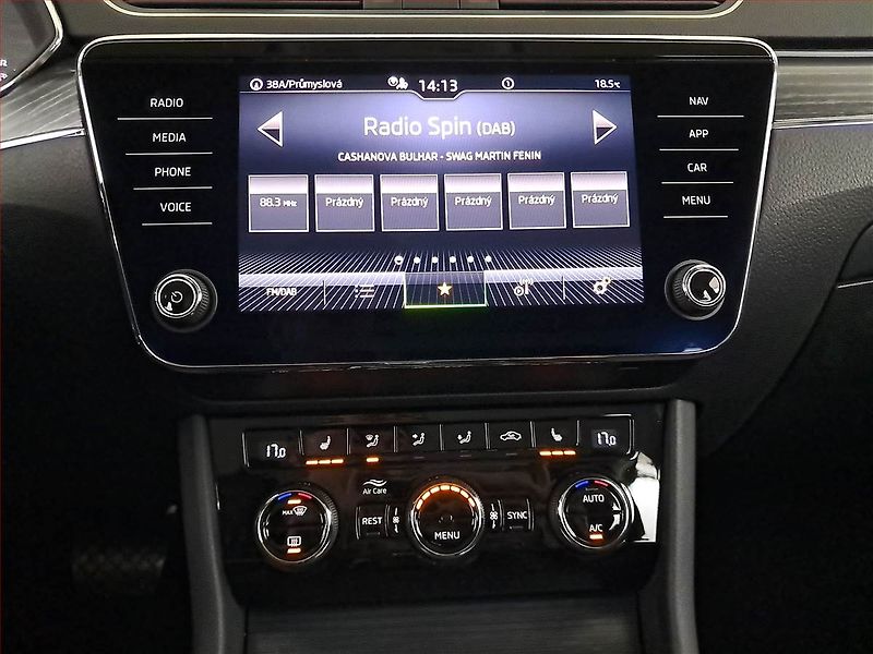 Škoda Superb (2023) Style 2.0 TDI - fotka 12 z 21