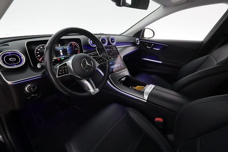 Mercedes-Benz Třídy C 300e Avantgarde Premium 360 - fotka 10 z 26