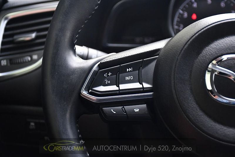 Mazda 3 2.0 SkyActiv-G120 REVOLUTION - fotka 28 z 52