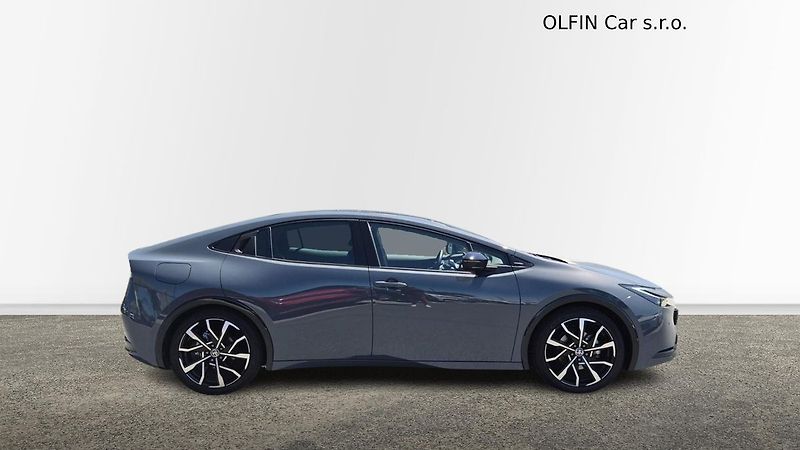 Toyota Prius 2.0PHEV Prestige Skyview - fotka 6 z 30