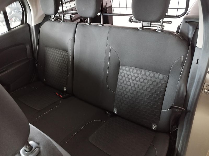 Dacia Logan (2014) 1,5DCi 66KW NAVI KLIMA TAŽNÝ - fotka 16 z 31