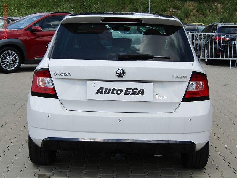 Škoda Fabia (2016) 1.2 TSi, ČR, AC, výhřev sed - fotka 5 z 21