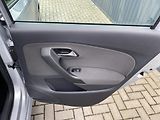 Volkswagen Polo 1.4 MPI 63kW - 1xMAJ.- PDC - náhled 30
