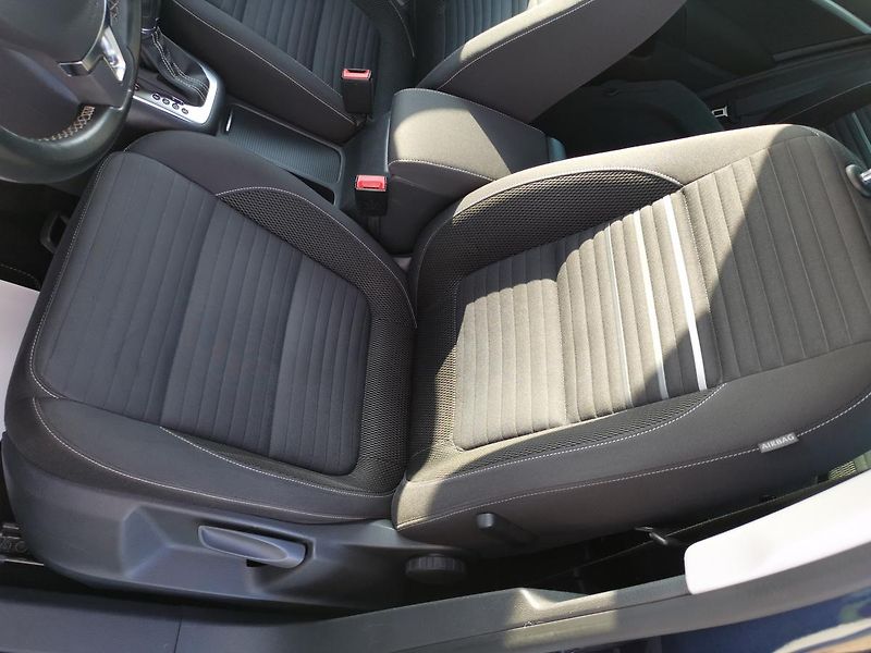 Volkswagen Tiguan (2015) 2,0TDI 130kW DSG ICUP 4x4 1MAJ - fotka 19 z 91