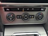 Volkswagen Passat (2017) 2.0 TDi, Navi, AC - náhled 15
