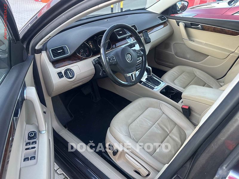 Volkswagen Passat (2011) 2.0TDi 4x4, AT, navi, bixen - fotka 3 z 3