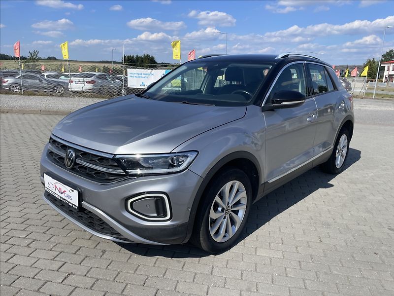 Volkswagen T-Roc 2,0 TDi 110kw DSG Style LED Ra - fotka 32 z 37