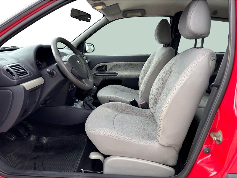 Renault Clio 1,2i 43kW - fotka 11 z 21