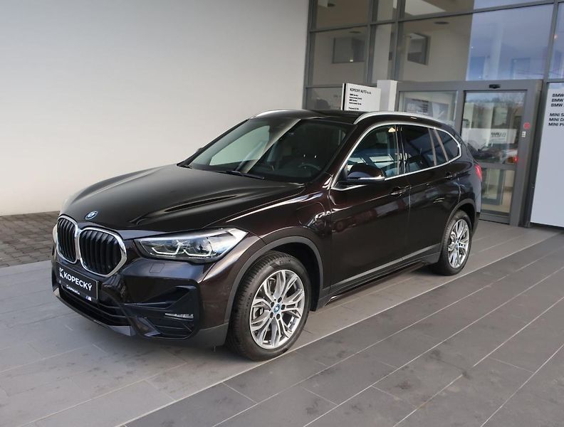 BMW X1 (2022) xDrive25e Sport Line - fotografie inzerátu