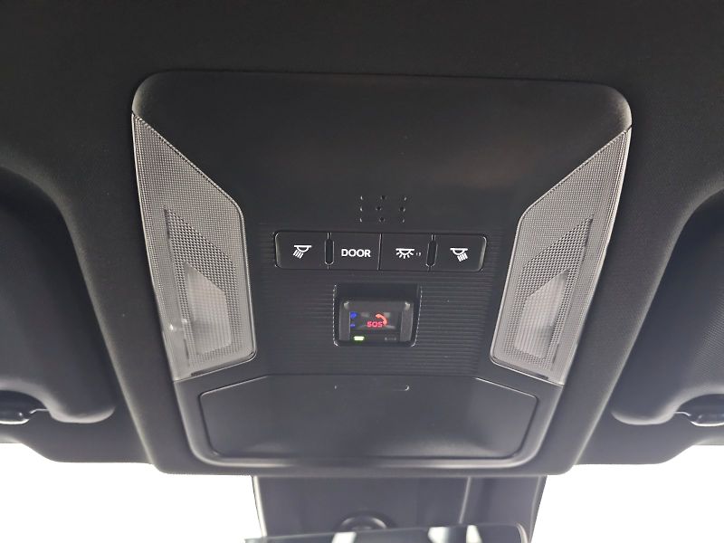 Toyota RAV4 (2025) 2.5HEV 222k 4x4 GR SPORT - fotka 13 z 31