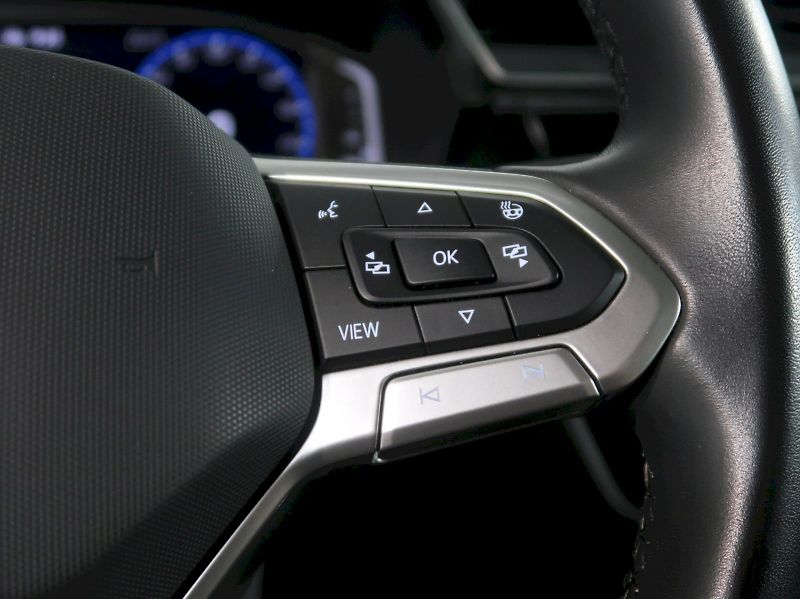 Volkswagen Touran (2023) HIGHLINE 2.0TDI DSG - fotka 20 z 37