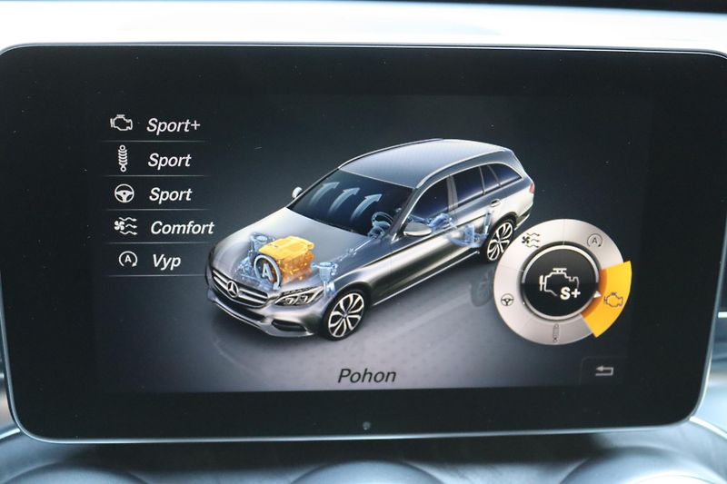 Mercedes-Benz Třídy C C 250 BLUETEC KOMBI AMG 150kW - fotka 33 z 49