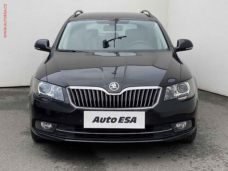 Škoda Superb (2014) 2.0 TDi, ČR, Ambition, bixen - fotka 2 z 20
