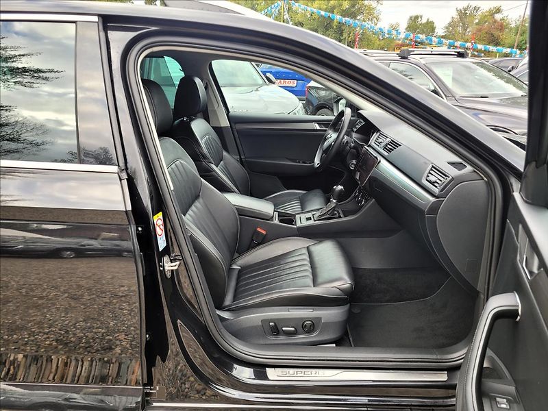Škoda Superb 1,4 PHEV,160kw,DSG,Clever+ - fotka 12 z 49