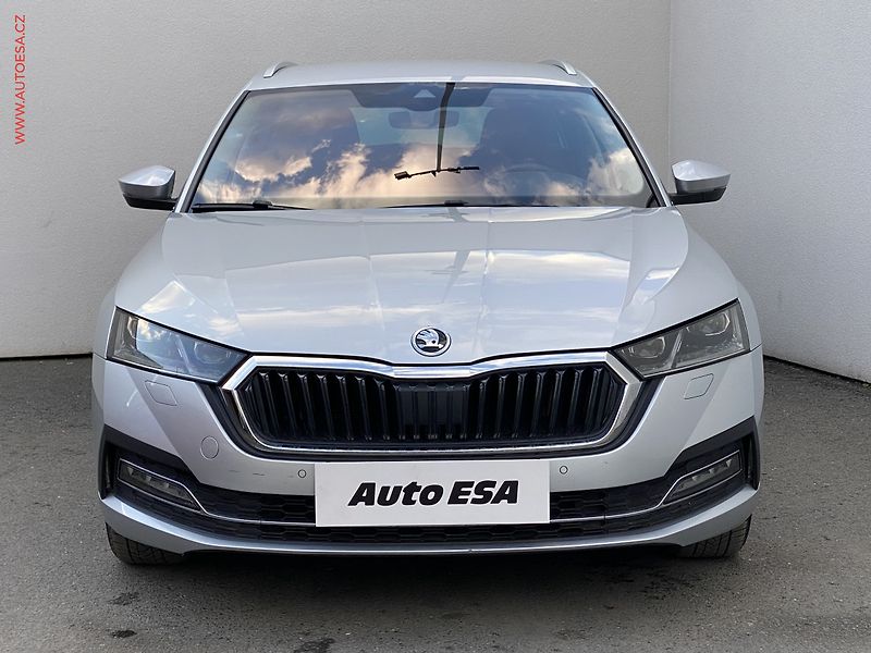Škoda Octavia (2022) 2.0 TDi, ČR, Style, DSG - fotka 2 z 17