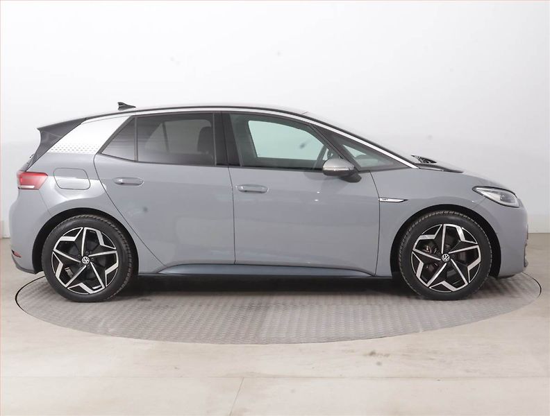Volkswagen ID.3 (2020) 1st (62 kWh), SoH 89% - fotka 6 z 18