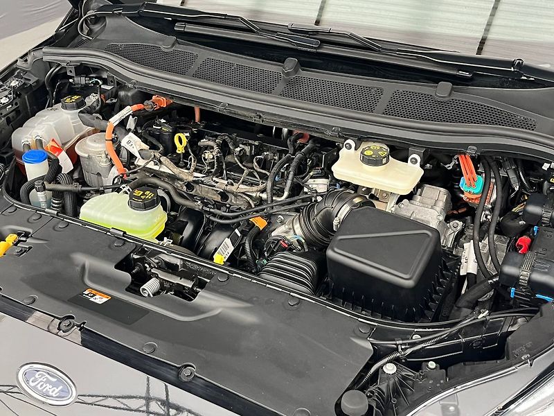Ford S-MAX 2,5 HEV ST-Line - fotka 42 z 68
