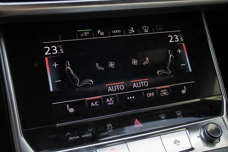 Audi A7 S-Line 50TFSIe 220kW - fotka 18 z 35