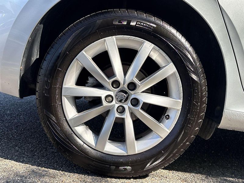 Škoda Scala (2019) 1.6 TDI Ambition + - fotka 27 z 30
