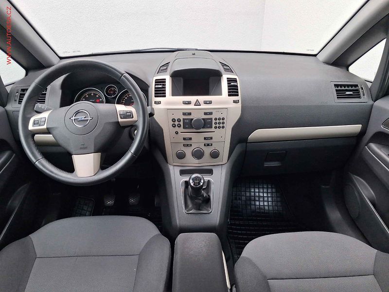 Opel Zafira (2008) 1.8i, ČR, AC - fotka 8 z 14