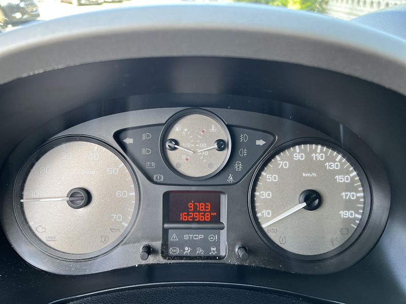 Citroën Berlingo Multispace XTR 1.6HDi PŮVOD ČR - fotka 15 z 39