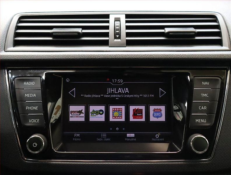 Škoda Fabia (2022) 1.0 TSI, Navi, Tempomat - fotka 12 z 22