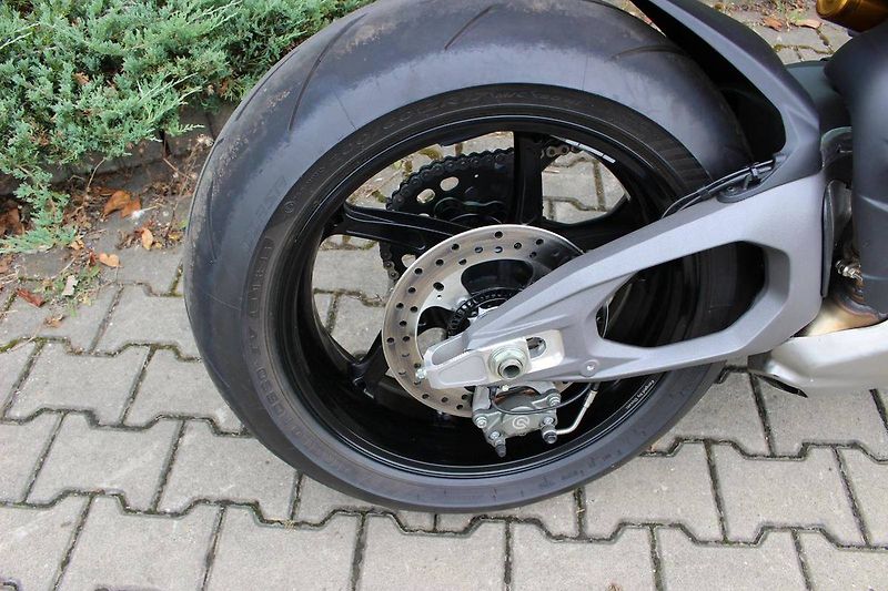 Ducati Streetfighter V4 S (2025) 2025 200KM AKCE ZIMA - fotka 6 z 12