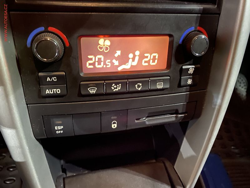 Peugeot 207 (2010) 1.6 i, Panorama - fotka 13 z 15