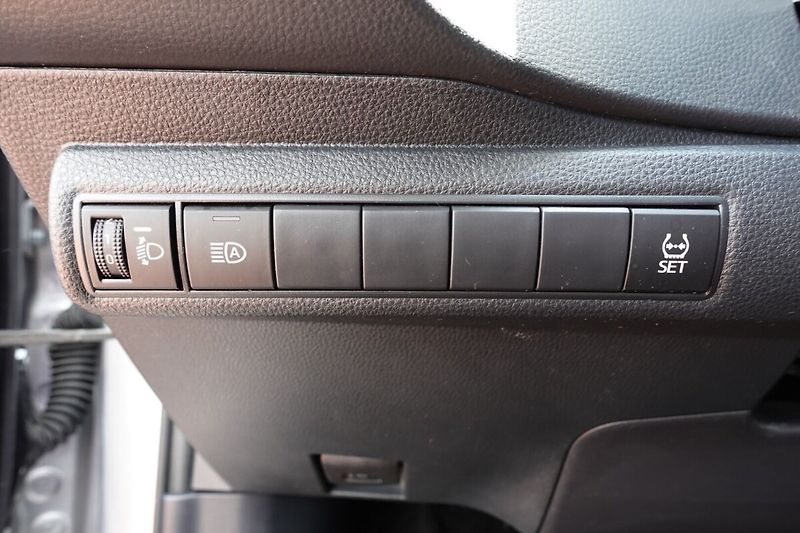 Toyota Corolla 1,5 BA M/T Comfort + Style + T - fotka 19 z 32