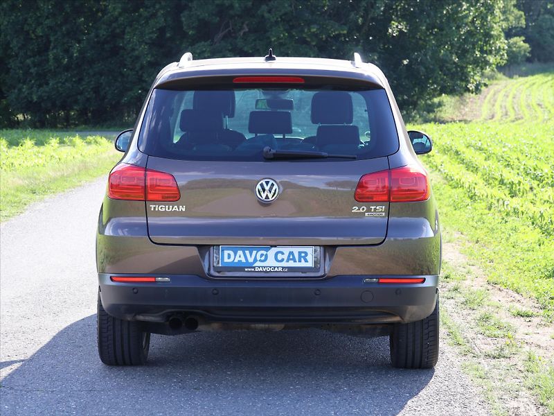 Volkswagen Tiguan 2,0 TSI DSG 4x4 Sport&Style - fotka 6 z 30