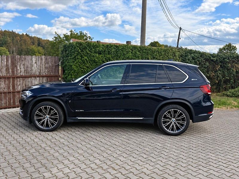 BMW X5 40e Xdrive LED HUD PANO TZ - fotka 2 z 42