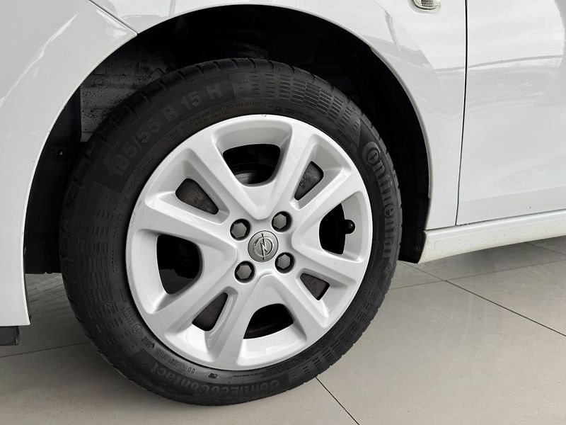 Opel Karl 1,0i 55kW*Tempomat*Klima*DPH - fotka 29 z 30