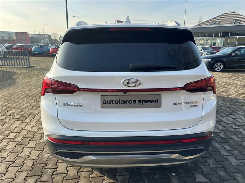Hyundai Santa Fe 2,2 CRDI 4WD DCT SMART TECHNOL - fotka 4 z 34