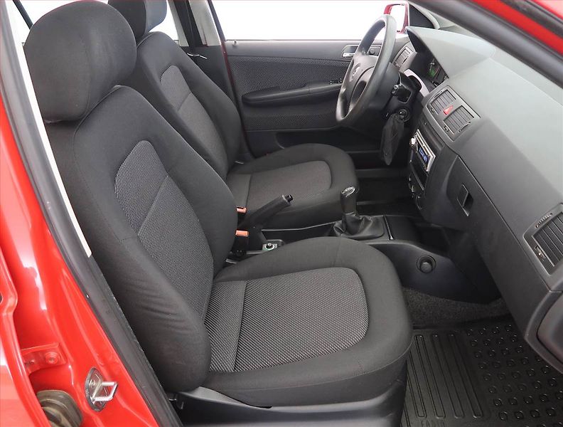 Škoda Fabia (2006) 1.2, po STK, Tažné - fotka 9 z 15