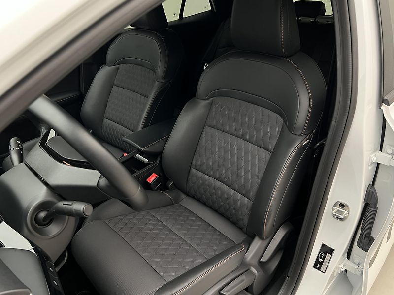 MG MG3 EXCLUSIVE HYBRID+ AUT CZ 1.maj - fotka 16 z 41
