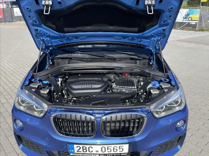 BMW X1 2,0 d 140kw M-Paket X-drive CZ - fotka 25 z 38