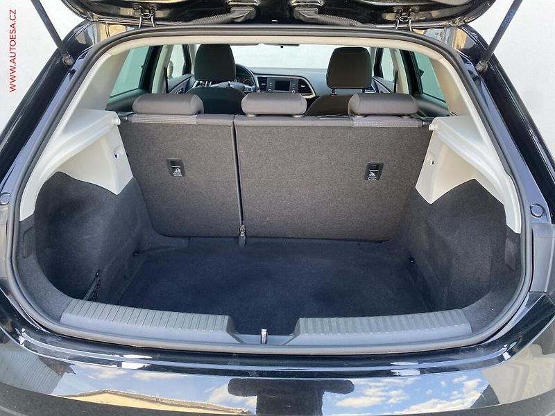 Seat Leon (2018) 1.2 TSi, Style, +kola - fotka 8 z 17