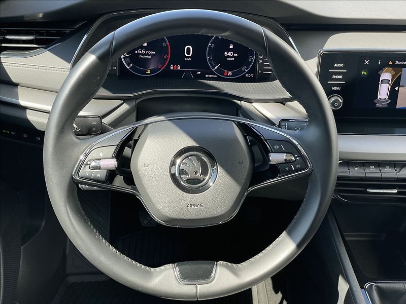 Škoda Octavia 1,5 TSI Ambition Plus LED+ACC - fotka 8 z 24