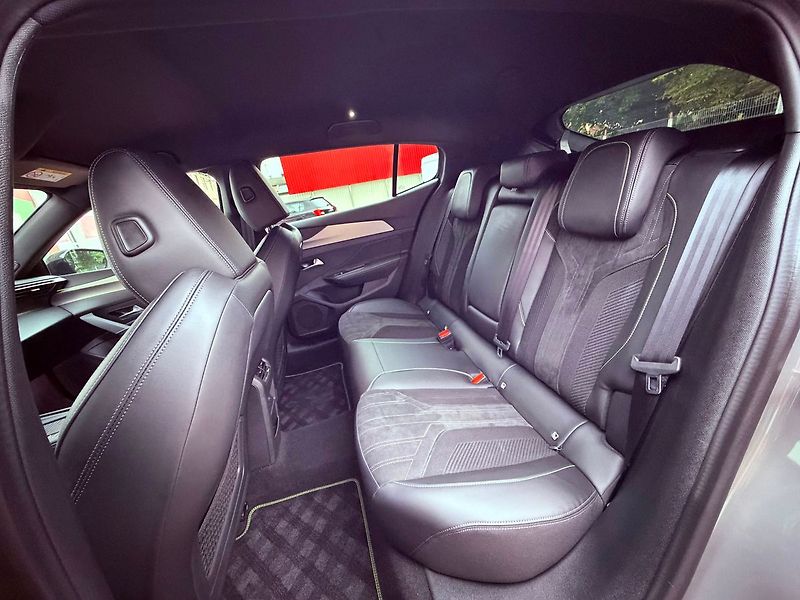 Peugeot 408 1.2 Pure Tech GT Aut., ČR, 1.M - fotka 13 z 31