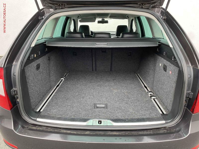 Škoda Superb (2010) 2.0TDi, DSG, xenon, park - fotka 7 z 19