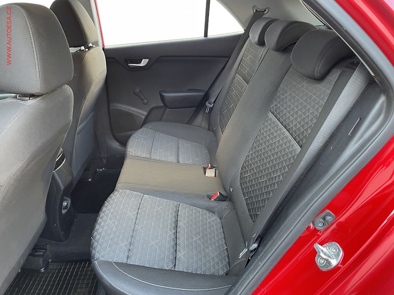 Kia Rio (2017) 1.2i, ČR, AC, tempo - fotka 10 z 19