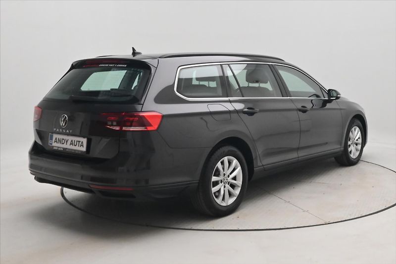 Volkswagen Passat 2,0 TDI 110kW DSG Business Zár - fotka 5 z 32