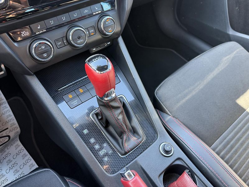 Škoda Octavia RS 2.0 TSI CHALLENGE DSG XENON - fotka 29 z 49