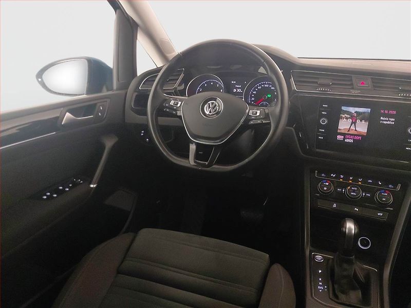 Volkswagen Touran (2020) 1.5 TSI - fotka 7 z 22