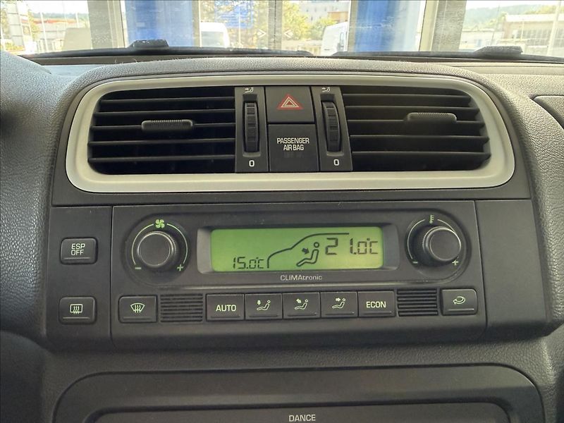 Škoda Fabia 1,4   63kW,TEMPOMAT,AUT. KLIMA - fotka 16 z 26