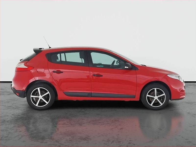 Renault Mégane (2010) 1.6 16V, po STK, Tažné - fotka 6 z 17