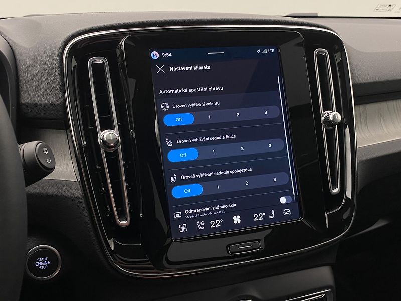 Volvo XC40 (2026) B4 AUT DARK PLUS - fotka 45 z 65