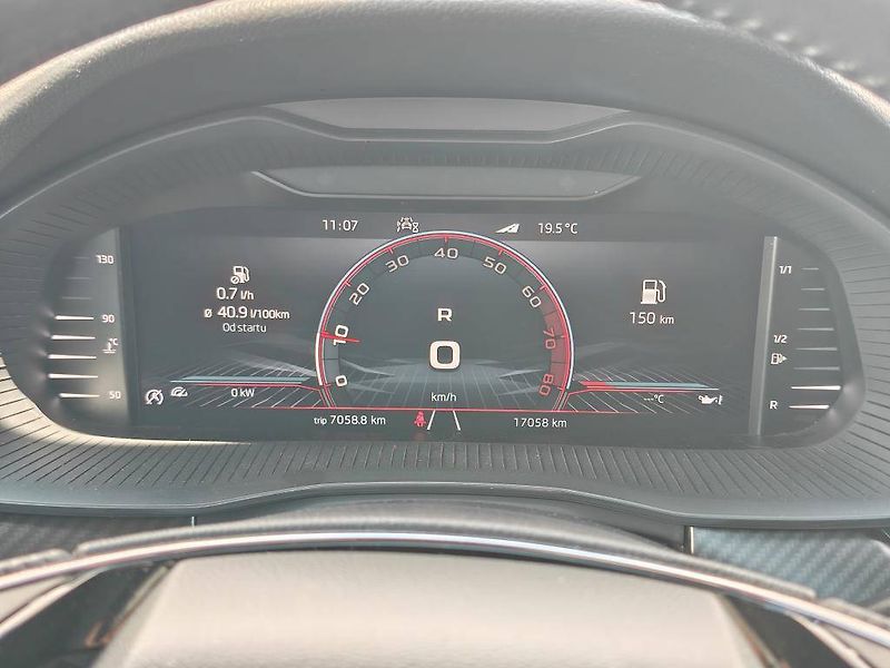 Škoda Kamiq Monte Carlo 7DSG 1,0TSI - fotka 12 z 24