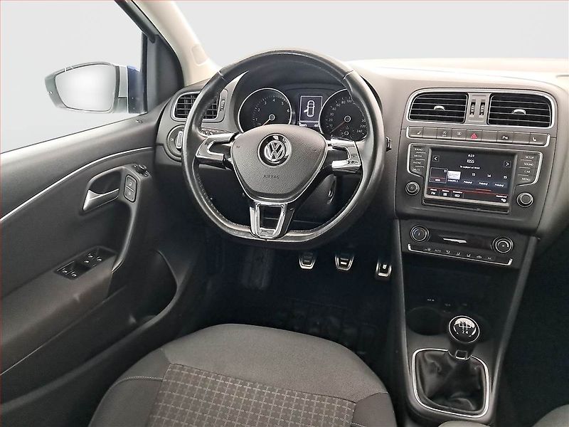 Volkswagen Polo (2016) 1.2 TSI, Tempomat - fotka 7 z 17